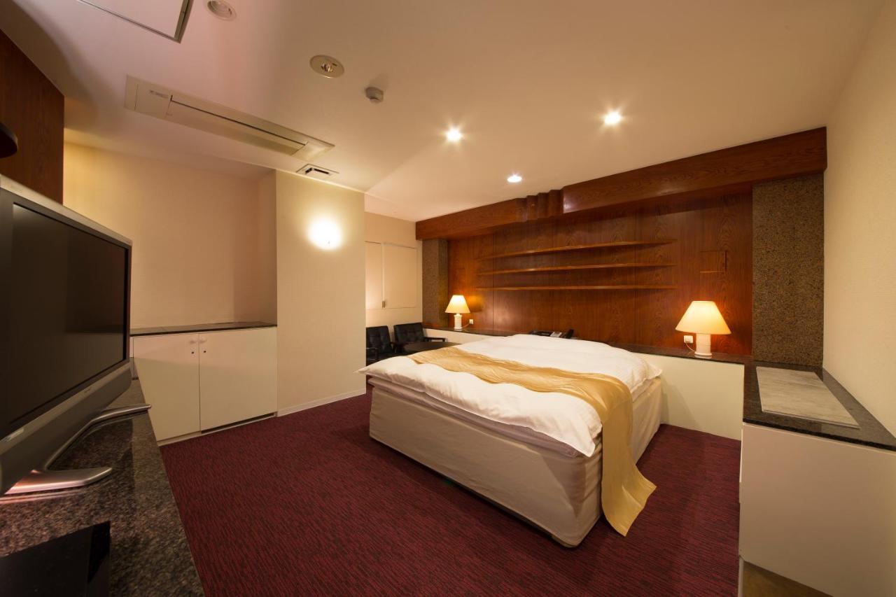 Hotel Beni East (Adults Only) โอซาก้า ภายนอก รูปภาพ