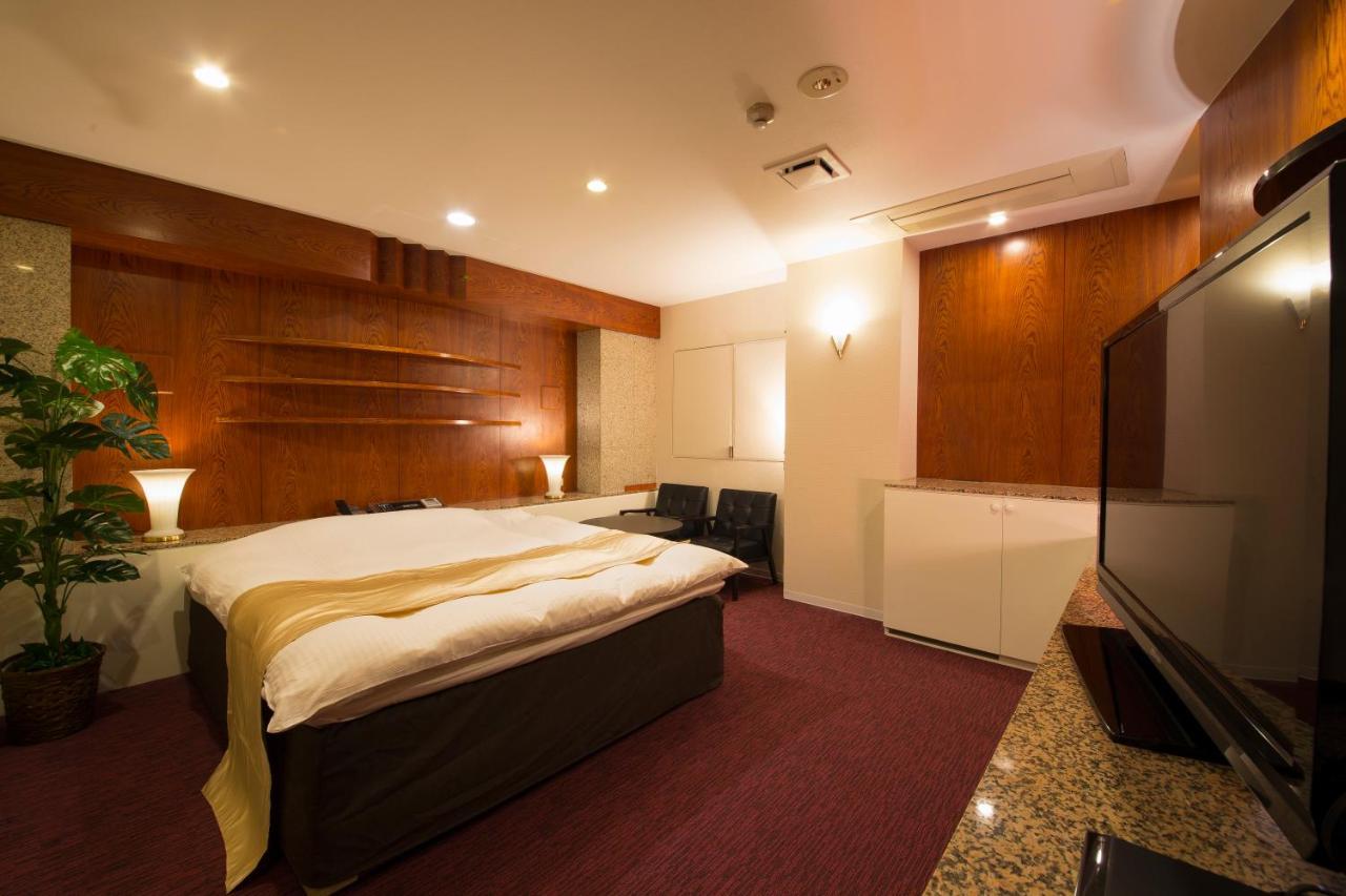 Hotel Beni East (Adults Only) โอซาก้า ภายนอก รูปภาพ