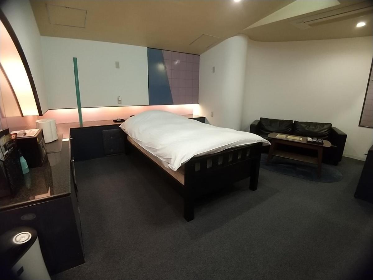 Hotel Beni East (Adults Only) โอซาก้า ภายนอก รูปภาพ