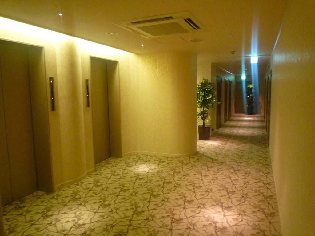 Hotel Beni East (Adults Only) โอซาก้า ภายนอก รูปภาพ